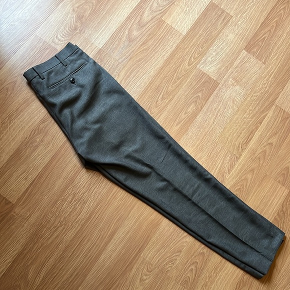 Uniqlo Grey Dress Pants - Picture 5 of 7